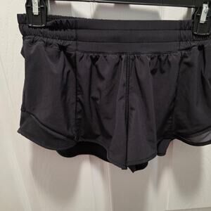 Lululemon Hotty Hot Shorts 2.5" Low Rise Black Running Athletic Size 6
